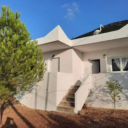 Casa vacanze White Villa With Olive Trees 1Km To Beach Panagia *