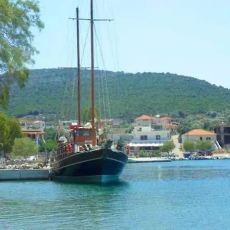 Casa vacanze White Villa With Olive Trees 1Km To Beach Panagia *